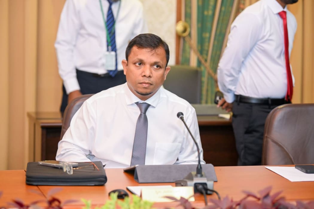 ހަރަދުތައް ކުޑަ ކުރަން ހަރުކަށި ފިޔަވަޅުތަކެއް އަޅަނީ