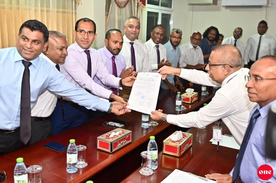 ޔާމީންގެ ޕާޓީ އުފައްދަން ބޭނުންވާ އަދަދަށް މެންބަރުންގެ ފޯމް އީސީ އަށް ހުށަހަޅައިފި