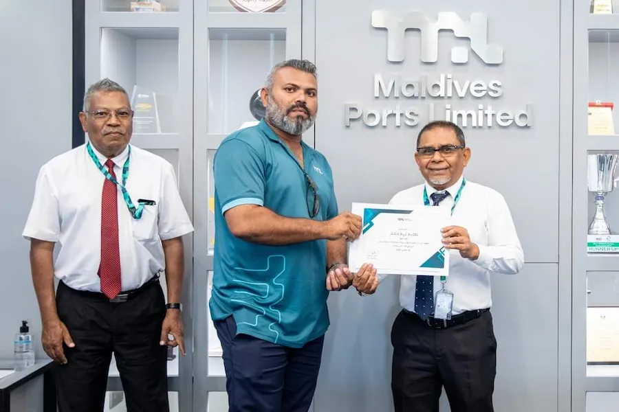 އެމްޕީއެލް “ޢުމްރާ” ދަތުރުގެ ފުރުސަތު ލިބުނު މުވައްޒަފުންނަށް ލިޔުން ހަވާލުކޮށްފި