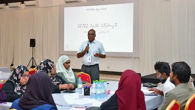 މަޖިލިސް އިންތިހާބަށް އަދިވެސް އޮފިޝަލުން ބޭނުންވޭ: އީސީ
