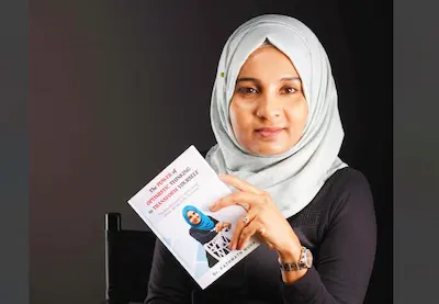 ޑރ މުނާގެ “ދަ ޕަވަރ އޮފް އޮޕްޓިމިސްޓިކް ތިންކިންގ ޓު ޓްރާންސްފޯމް ޔުއަރސެލްފް” މާދަމާ ހަވީރު ނެރެނީ