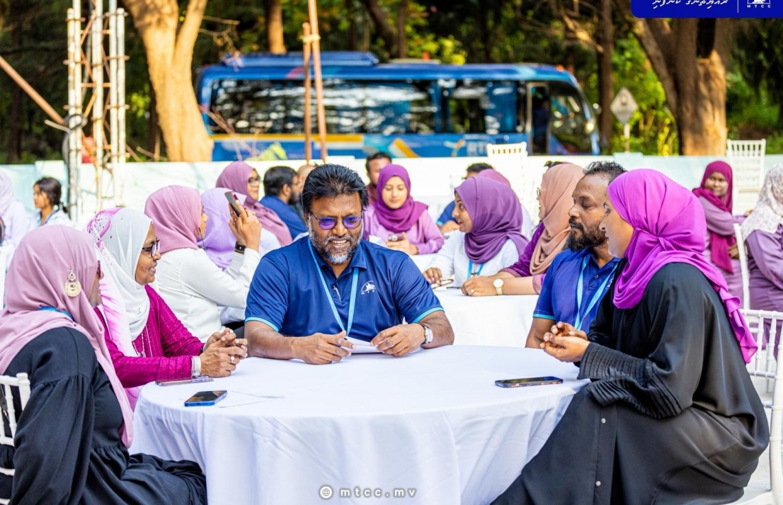 އެމްޓީސީސީގައި ވަޒީފާ އަދާކުރާ އަންހެން މުވައްޒަފުންނަށް ލުއިތަކެއްދެނީ