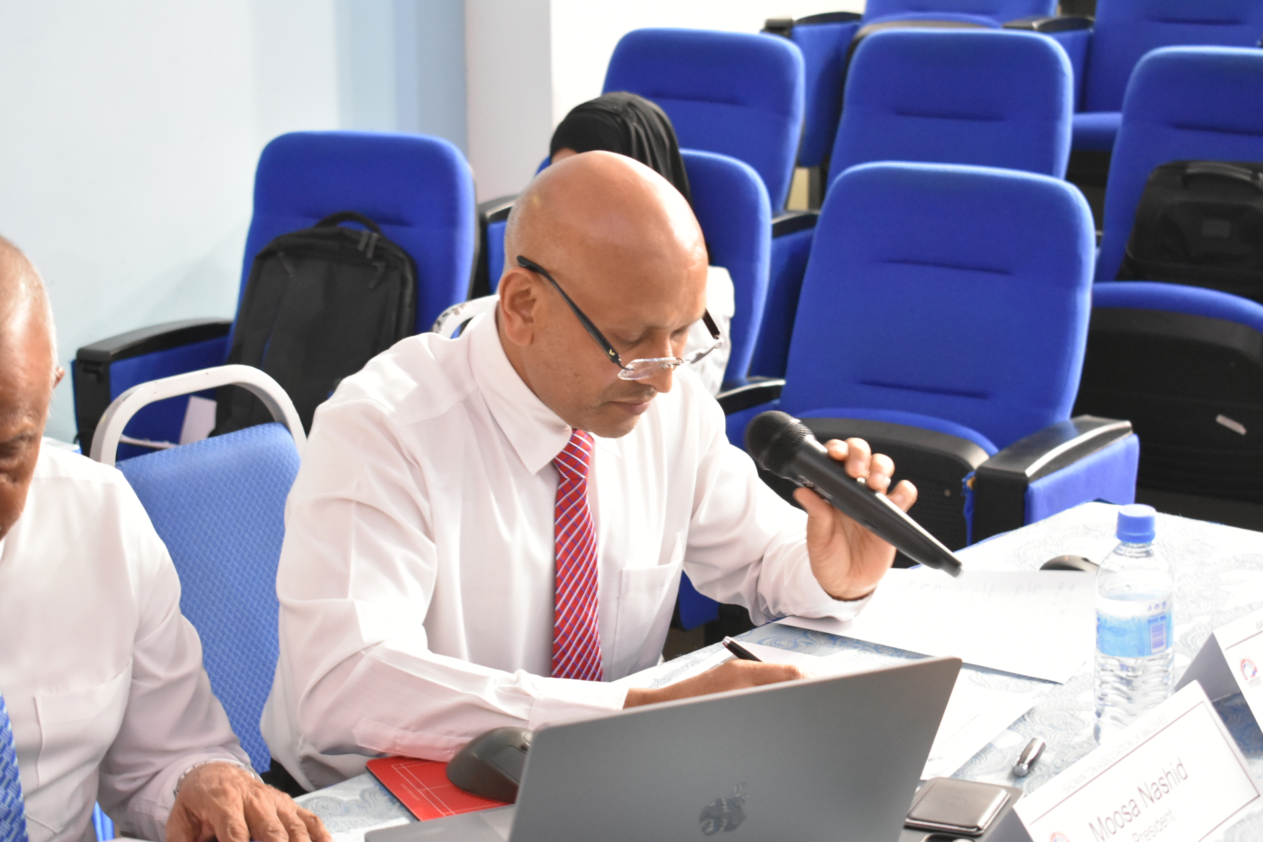 ބެޑްމިންޓަން އެސޯސިއޭޝަންގެ އަހަރީ އާންމު ޖަލްސާ، އެކަށީގެންވާ މާހައުލެއް ނެތްކަމަށްބުނެ ފަސްކޮށްފި