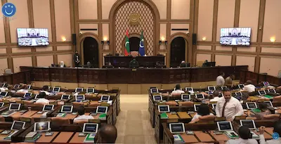 ސާޅީސް އެއް މެމްބަރުންގެ ވޯޓާއިއެކު، އެންޓި-ޑިފެކްޝަން ބިލް މަޖިލީހުން ބަލައިގެންފި