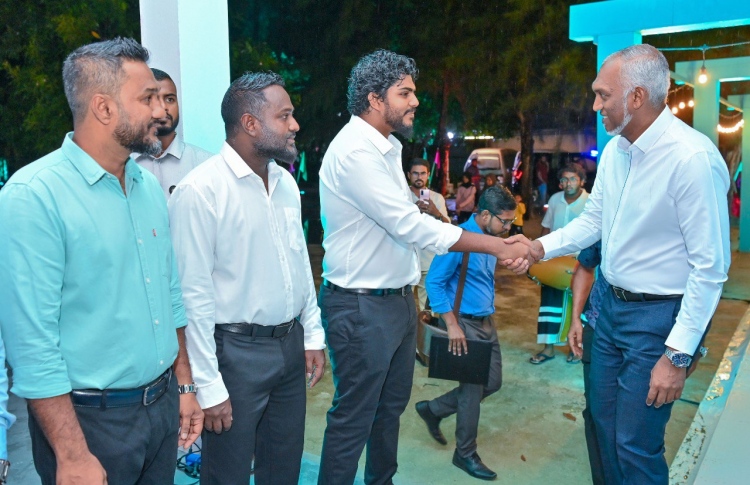ހުރިހާ ފޮށްޓަކުން ކުރި ހޯއްދަވައިގެން ހިތަދޫ މެދު ދާއިރާގެ ގޮނޑި އަޒާން ކާމިޔާބު ކުރައްވައިފި