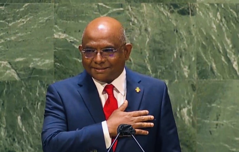 ބައްޕާފުޅުގެ ޖަނާޒާ ވަރަށްވެސް ފުރިހަމަ، ރައީސް ޑރ މުއިއްޒަށް ވަރަށް ބޮޑަށް ޝުކުރު ދަންނަވަން: ޝާހިދު