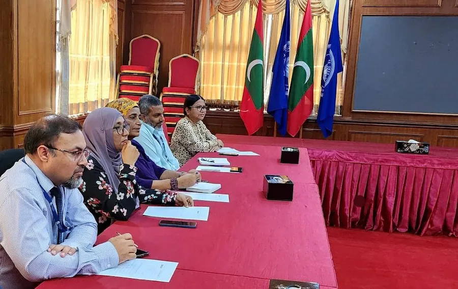 ބޭސްވެރިކަން ކިޔަވާ ދަރިވަރުންނަށް ދެރަގޮތެއް ނުވާނެކަމުގެ ޔަގީންކަން ސަރުކާރުން ދެއްވައިފި: އެމްއެންޔޫއެސްޔޫ