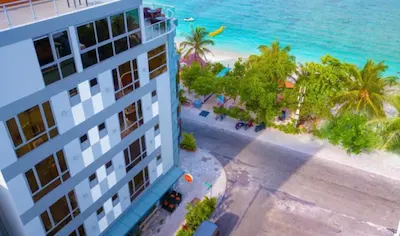 އިންޑިއާ މީހަކާއި ދިވެއްސަކާއި ދެމެދު ހިގި މަރާމޭރީއެއްގައި ދިވެހިމީހާއަށް އައިސީޔޫގައި ފަރުވާދެނީ