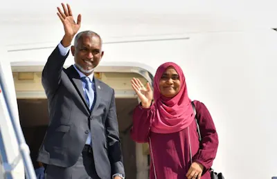 ރައީސްގެ ދެކަނބަލުން ސިންގަޕޫރަށް ފުރާވަޑައިގެންފި