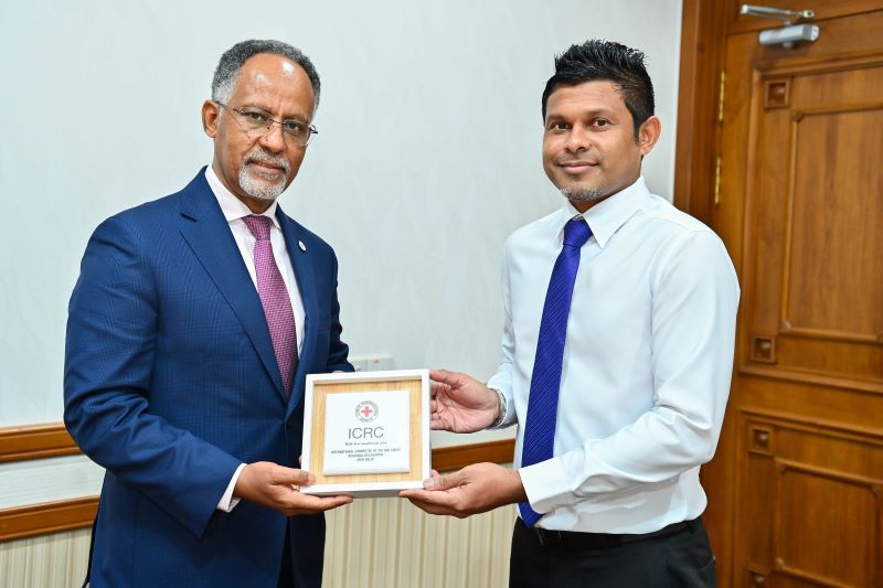 އައި.ސީ.އާރު.ސީގެ ވަފުދުގެ އިސްވެރިއާ ނައިބް ރައީސްގެ އަރިހަށް އިހުތިރާމްގެ ޒިޔާރަތެއް ކުރައްވައިފި