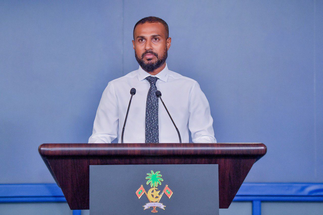 ބޮޑުވި ކަރަންޓު ބިލަށް ފެނަކައިން ޑިސްކައުންޓެއް ދިނުމަށް ދަނީ މަޝްވަރާކުރަމުން: މުއާޒް