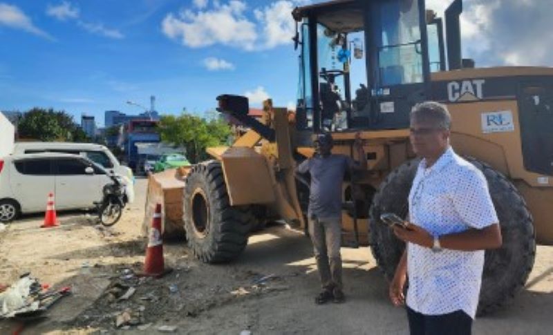 މާލެ ސިޓީ މަގު މައްޗަށް ކުޅު ޖެހުމާއި ޓިޝޫ ނުއުކުމަށް އިލްތިމާސް ކޮށްފި