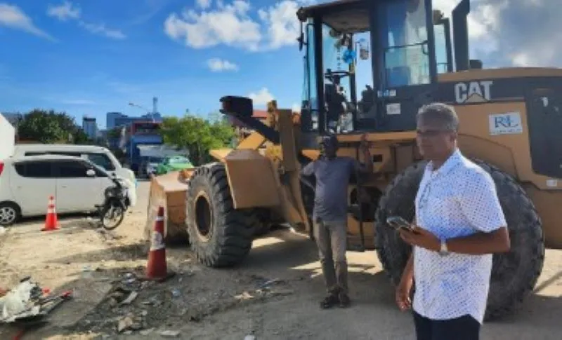 މާލެ ސިޓީ މަގު މައްޗަށް ކުޅު ޖެހުމާއި ޓިޝޫ ނުއުކުމަށް އިލްތިމާސް ކޮށްފި