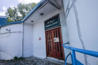 ޓިކްޓޮކްގައި އަންހެނަކަށް ވެގެން އުޅުނު މީހާގެ ބަންދަށް 15 ދުވަސް