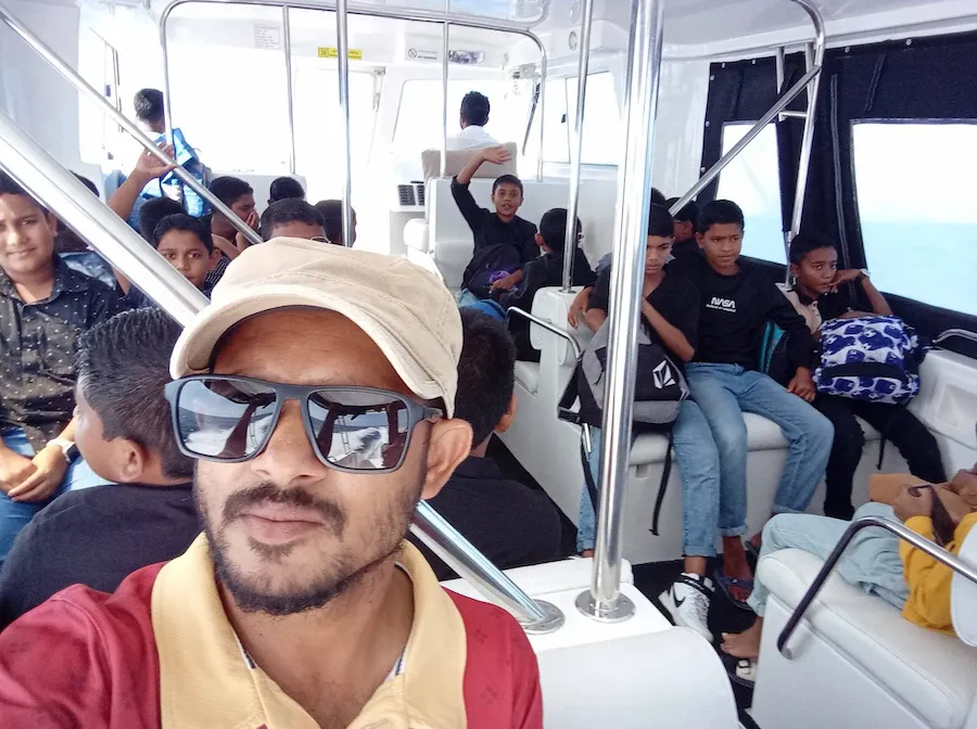 ގެމަނަފުށީ ހިތްގައިމު މަންޒަރު: ފުޓްބޯޅައަށްޓަކައި ހަންނާނުގެ ލޯބިން އުފެދުނު “ރިވާއެކަޑަމީ” އަގަކާނުލައި ހުޅުވިފައި!