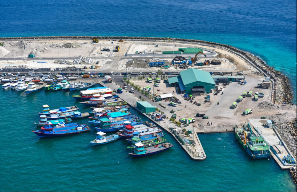 އިންޑަސްޓްރިއަލް ވިލެޖަށް ވެހިކަލް ވަނުން މަނާކުރަނީ