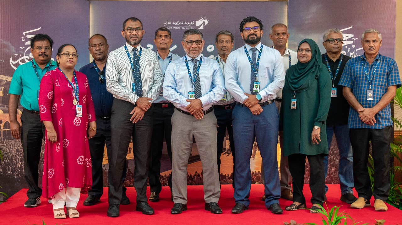 އެމްއޭސީއެލްގެ ޙައްޖު ދަތުރު ލިބުނު 10 މުވައްޒަފުންނާ ލިޔުން ހަވާލުކޮށްފި