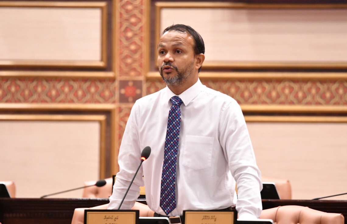 ދައުލަތުގެ ކުންފުނިތައް ފާހަގަވަނީ އަމިއްލަ ވިޔަފާރިތަކަށް ޖެއްސުންކުރާ ބައެއްގެ ގޮތުގައި: އަލީ ހުސެއިން
