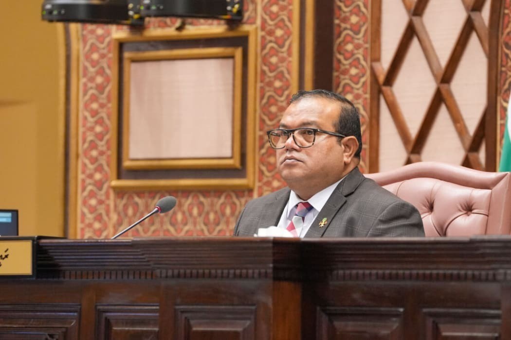 އަސްލަމް ވިދާޅުވީ މަޖިލީހުގައި ނެތަސް ސިޔާސީ އަދި އިސްލާޙީ މަސައްކަތުގައި ދެމިހުންނާނެ ކަމަށް