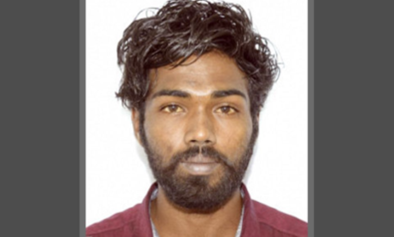 މަނަދޫ ޕޮލިސް ސްޓޭޝަނުން ތަހުގީގު ކުރަމުންދާ މައްސަލައަކާ ގުޅިގެން މީހަކު ހޯދަނީ