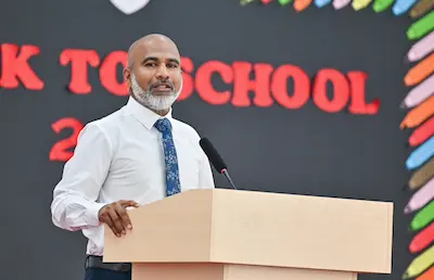 އޭއައި ބޭނުންކޮށްގެން ކިޔަވައިދޭން ޓީޗަރުން އަހުލުވެރިކުރަން ފަށަނީ