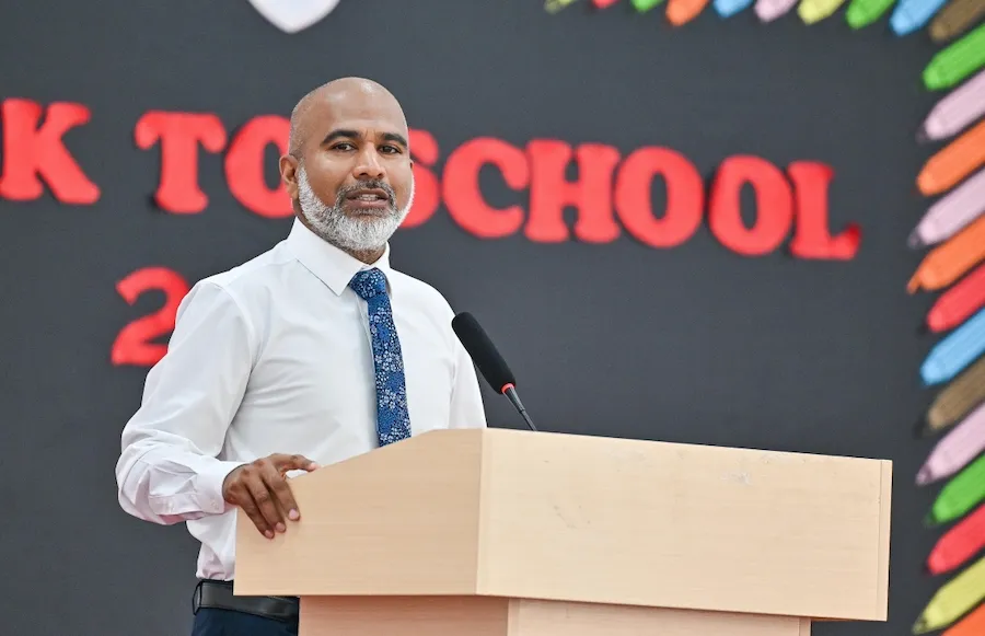 އޭއައި ބޭނުންކޮށްގެން ކިޔަވައިދޭން ޓީޗަރުން އަހުލުވެރިކުރަން ފަށަނީ