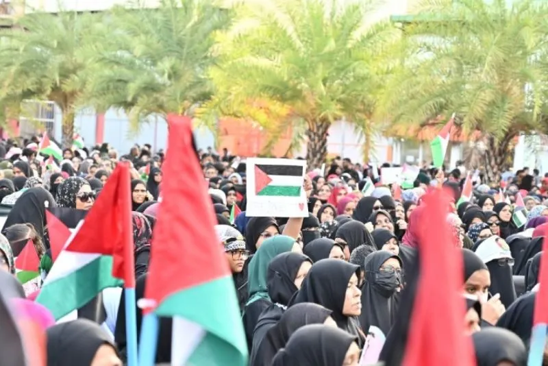 އިޒްރޭލުން ފަލަސްތިނަށް ދެމުންދާ ހަމަލާތައް ހުއްޓުވުމަށްޓަކައި ފިޔަވަޅު އެޅުމަށް ބައިނަލްއަޤުވާމީ ފަރާތްތަކަށް ގޮވާލަން: ޙުތުބާ