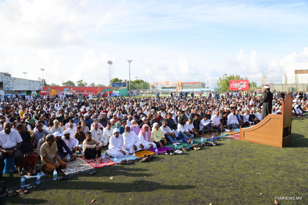 ޢީދުގެ އުފާ ފާޅުކުރުމުގައި އެހެން ދީންތަކުގެ ގޮތްތައް ކޮޕީކުރުން ދޫކޮށްލަން ޖެހޭ: ޢީދު ޚުޠުބާ