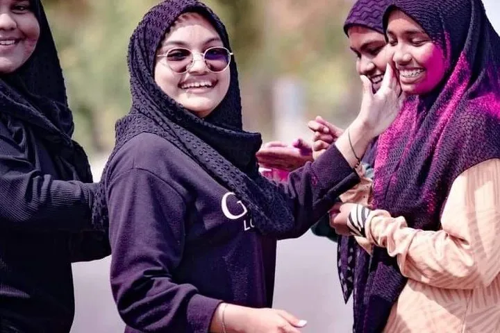 އީދު ދުވަހޭ، އައު ހެދުމެއް ނެތިއްޔާ ބޭރަކަށް ނުދެވޭނެ! އީދަށް އައުހެދުމެއް ހޯދުން މަޖުބޫރުބާ؟