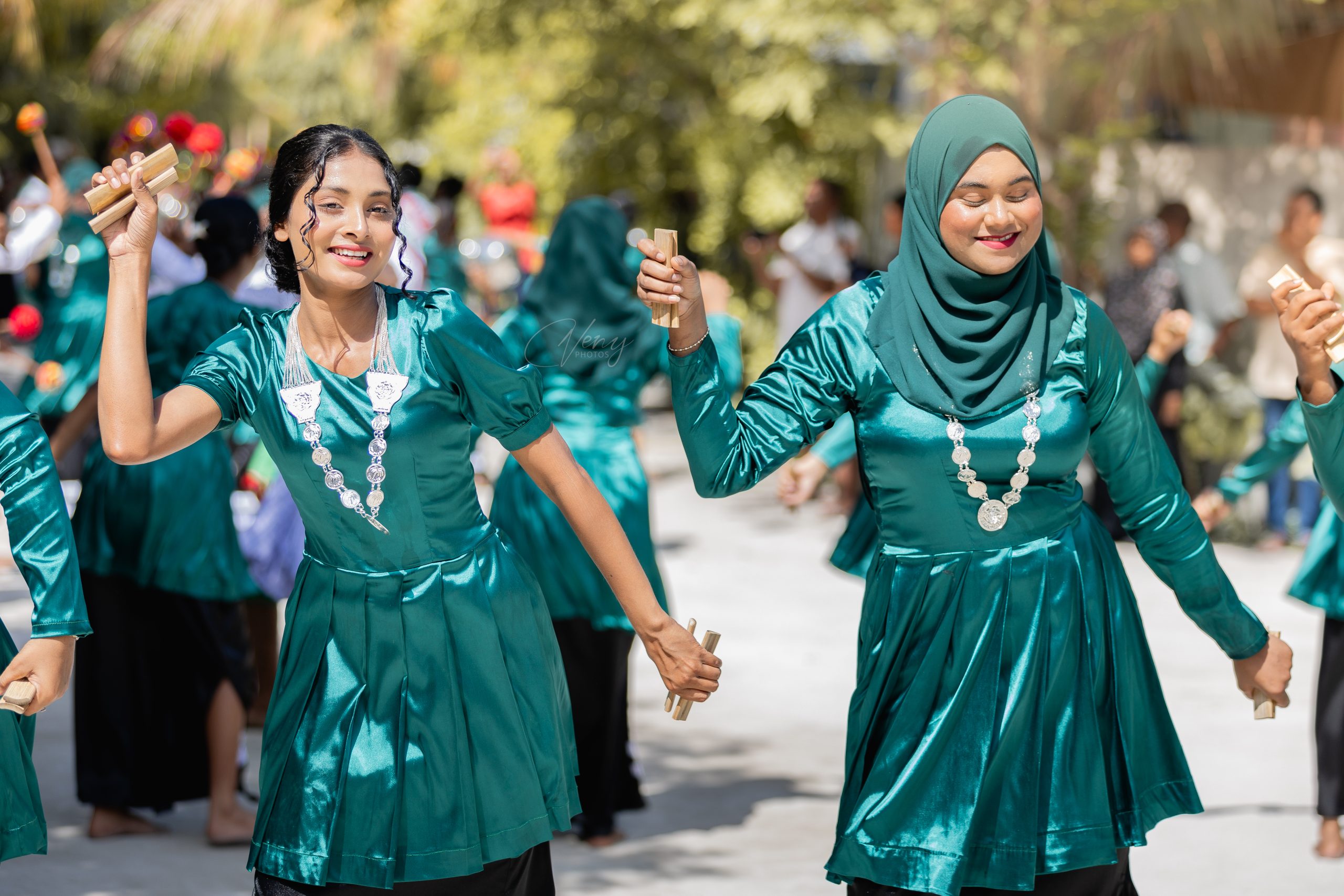 ކަމަދޫ ވަރެއް ނެތް؛ ފަރިހަރަކާތްތަކާއި ޗާލު އަދާތަކުން ހިތްތައް ލަންބުވައިފި، މިރޭގެ ޝޯވއަށް ކެތްމަދުވެފައި!