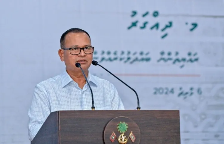 ލާމަރުކަޒީ ނިޒާމަށް ހެޔޮ ބަދަލުތަކެއް ބޭނުންވޭ، އެކަމާގުޅޭ ދިރާސާތައް ދަނީ ކުރަމުން: މިނިސްޓަރު