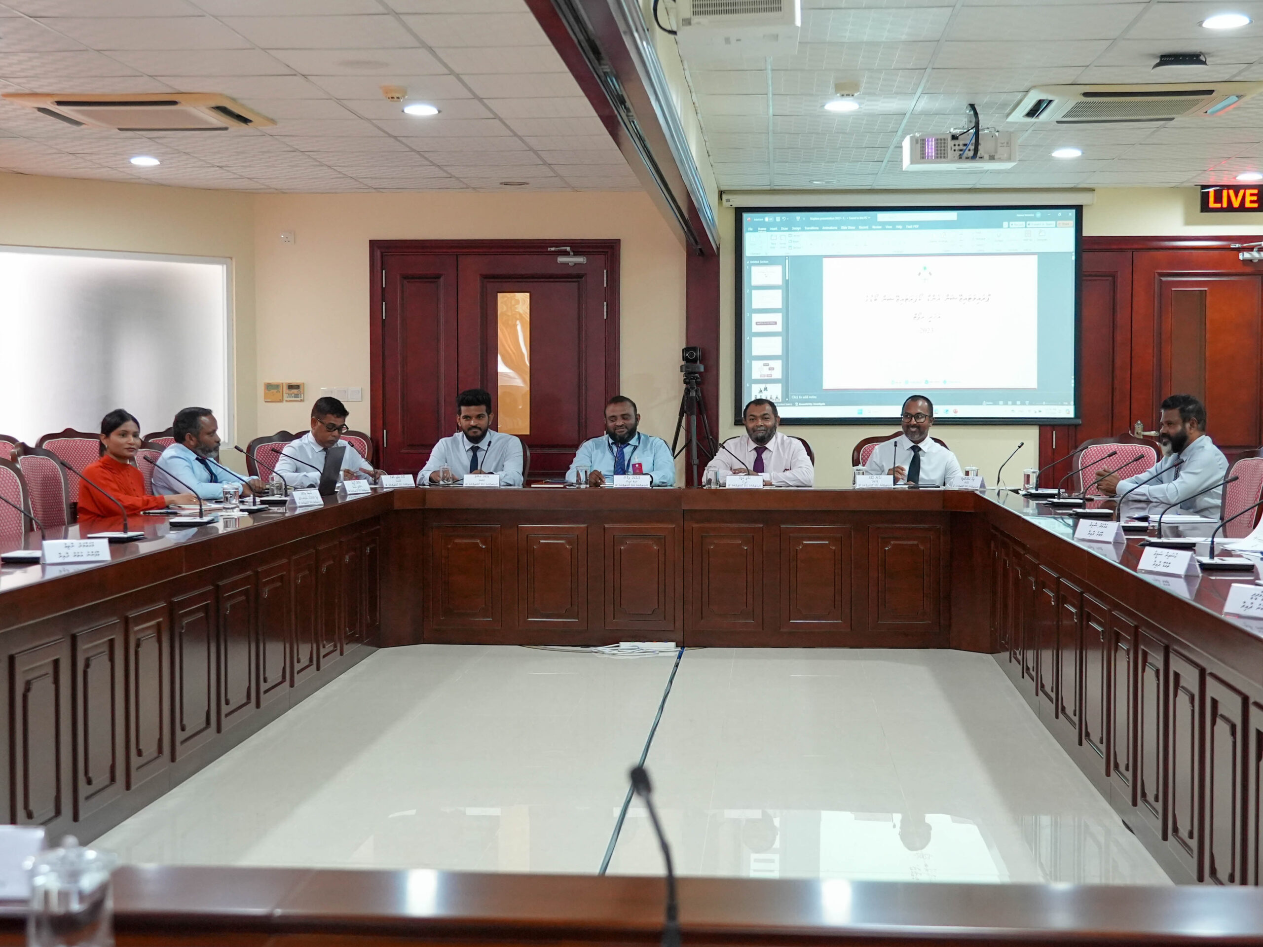 ދައުލަތުގެ ބައެއް ކުންފުނިތައް އުވާލައި، އެއްކޮއްލައިގެން ހިންގާނެ ކުންފުނިތައް ކަނޑައަޅައިފި