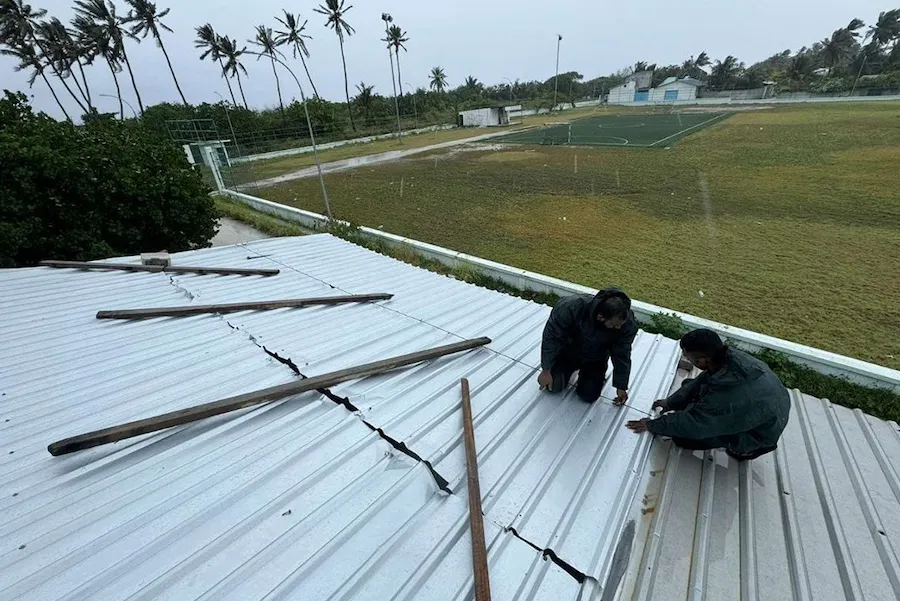 އައްޑޫސިޓީއަށް ކުރަމުންދާ ވިއްސާރައިގައި ހިތަދޫ ގެއެއްގެ ފުރާޅު އެއްލާލައިފި
