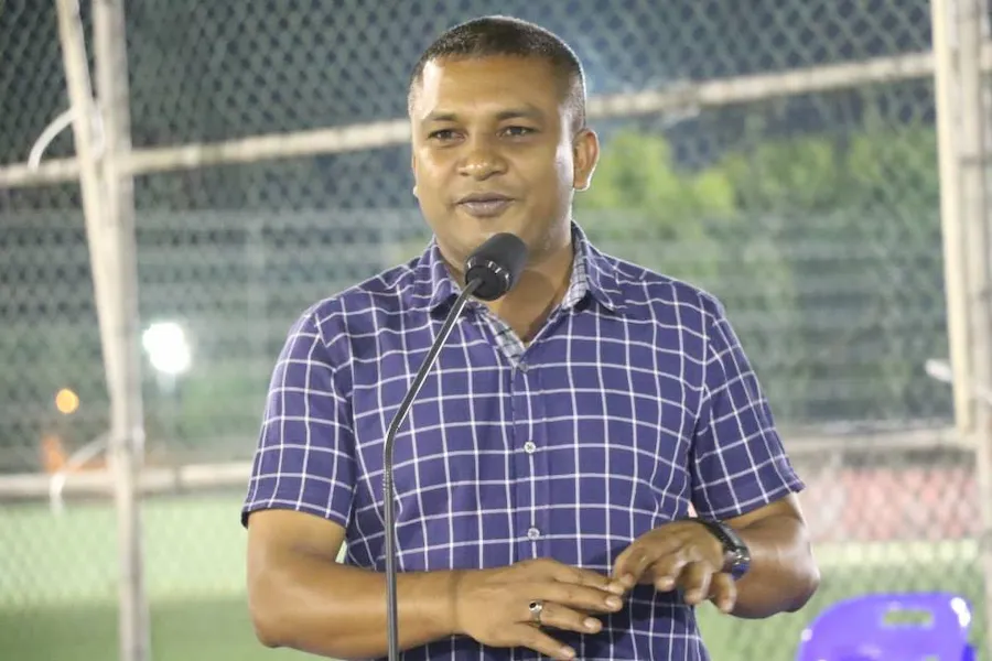 މި ސަރުކާރުން މަރުވެފަ އޮންނަ މައްޔިތާގެ އަނގައަށް ސިހުރު އަޅާ ކަމަށް ބުނުުމުން ކުރީގެ ސީޕީ އަށް ފާޑު ކިޔުން އަމާޒުވެއްޖެ