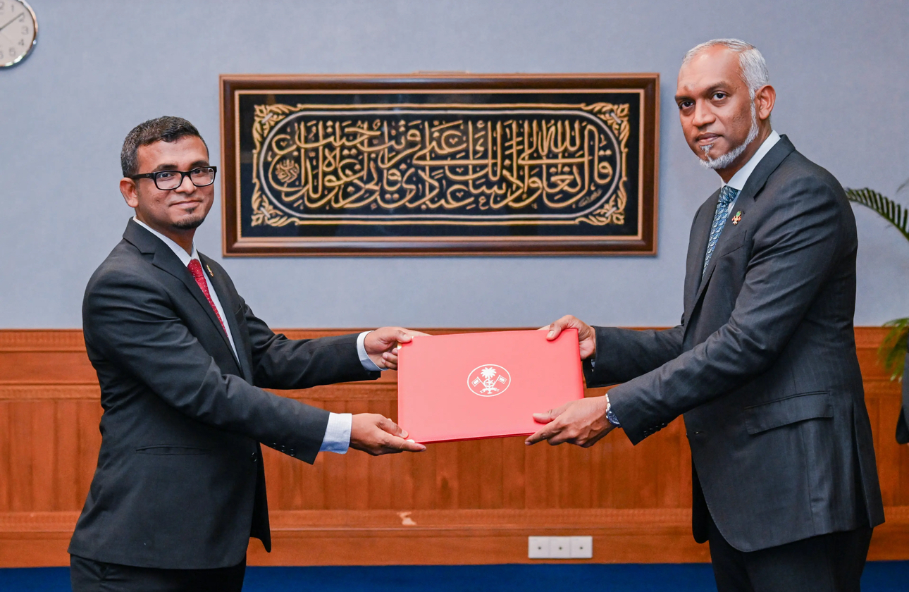 އެމްއެމްއޭ ގެ ގަވަރުނަރު ކަމުން ހާޝިމް ވަކިކުރައްވައި، އެމަގާމަށް މުނައްވަރުގެ ނަން ހުށަހަޅުއްވައިފި