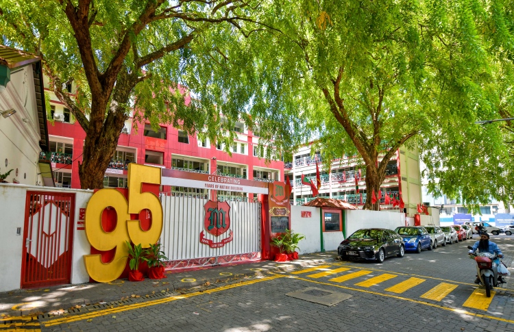 ރައީސްކަން ކުރެއްވި 8 ބޭފުޅުންނަކީ މަޖީދިއްޔާ ދަރިވަރުން؛ ގައުމުގެ ތަރައްގީގައި އެސުކޫލުގެ ހިއްސާ ބޮޑުކަމުގެ ހެއްކެއް: ޝަފީއު