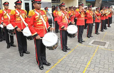 މިނިވަން ދުވަހުގެ މުނާސަބަތުގައި ބާއްވާ “ޝަރަފުގެ ހިނގާލުން” މާދަމާ ހަވީރު އޮންނާނެ
