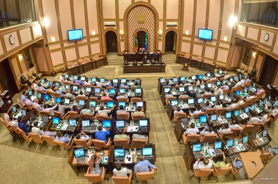 މަޖިލީހުގެ މެންބަރުންގެ އަދަދު ހިފެހެއްޓުމާމެދު ހުށަހަޅާފައިވާ ގަރާރަށް އާންމުންގެ ހިޔާލަށް ހުޅުވާލައިފި