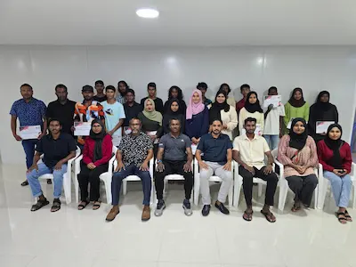 ތިނަދޫސިޓީގައި ހިންގި ކޯޗިން ކްލިނިކް ކާމިޔާބުކަމާއެކު ނިންމައިފި