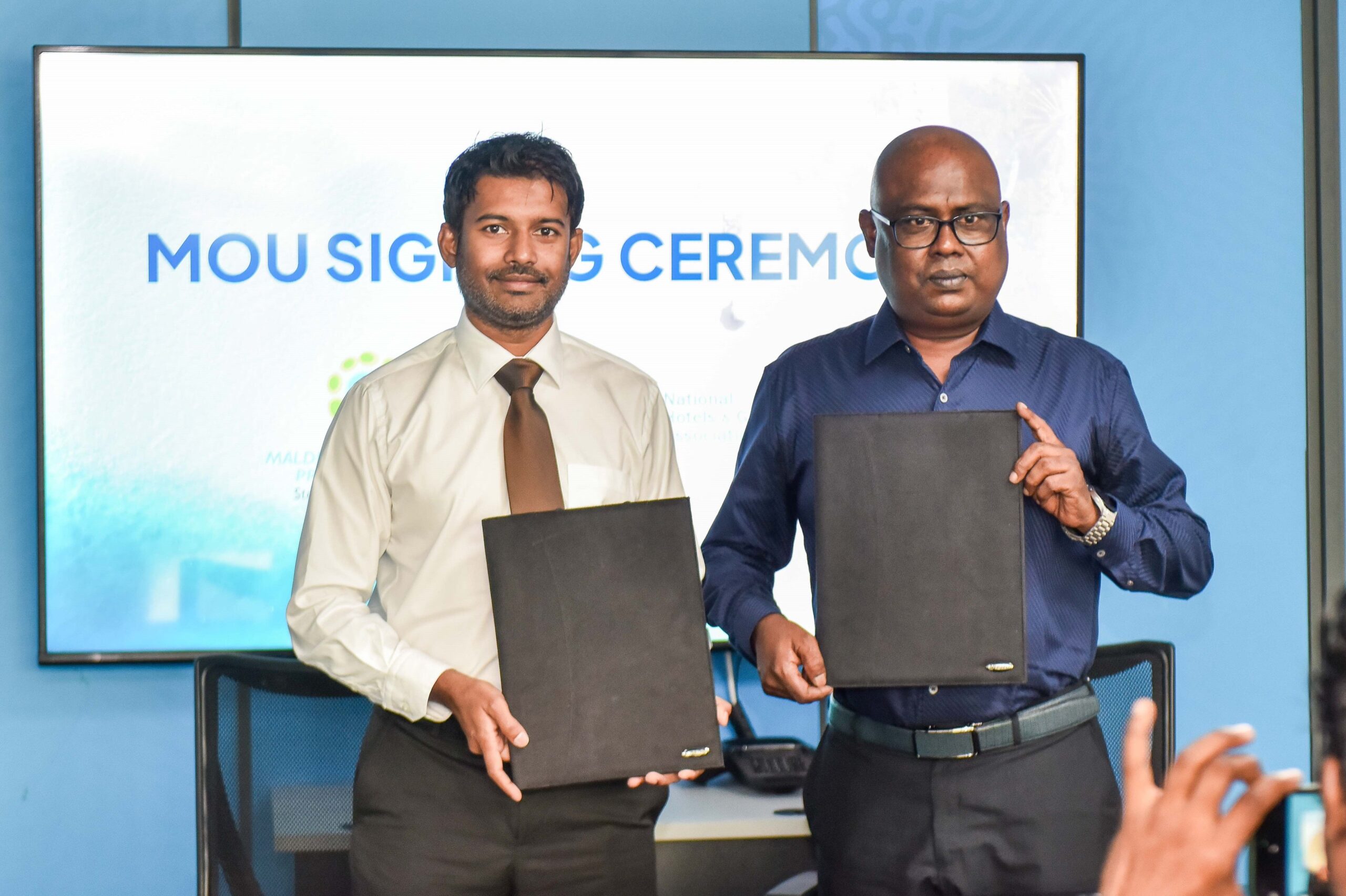 ރާއްޖެ ޕްރޮމޯޓްކުރުމަށް އެމްއެމްޕީއާރުސީ އިން އެއްބަސްވުމެއްގައި ސޮއިކޮށްފި