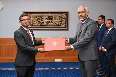 އެމްއެމްއޭގެ ގަވަރުނަރުގެ މަގާމަށް މުނައްވަރު އައްޔަނު ކުރައްވައި، ލިޔުން ހަވާލު ކުރައްވައިފި