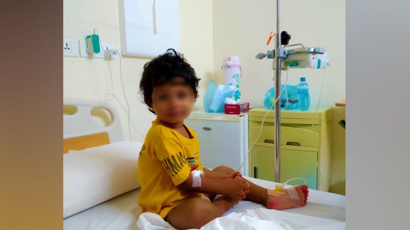 ދެ ދަރިން އެއް ބައްޔެއްގަ، އެއް ދަރި މަރުވީ ހިތްދަތި ވޭނުގަ ލޯ ކުރިމަތީގަ