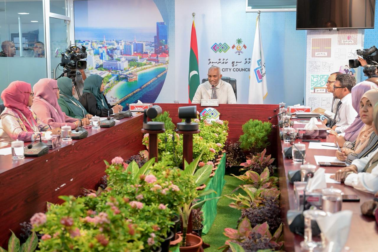 މާލެސިޓީ އަންހެނުންގެ ތަރައްޤީއަށް މަސައްކަތްކުރާ ކޮމިޓީއިން މިއަހަރު ކުރުމަށް ނިންމާފައިވާ މުހިންމުކަންކަން ރައީސް ޑރ މުއިއްޒާ ހިއްސާކޮށްފި