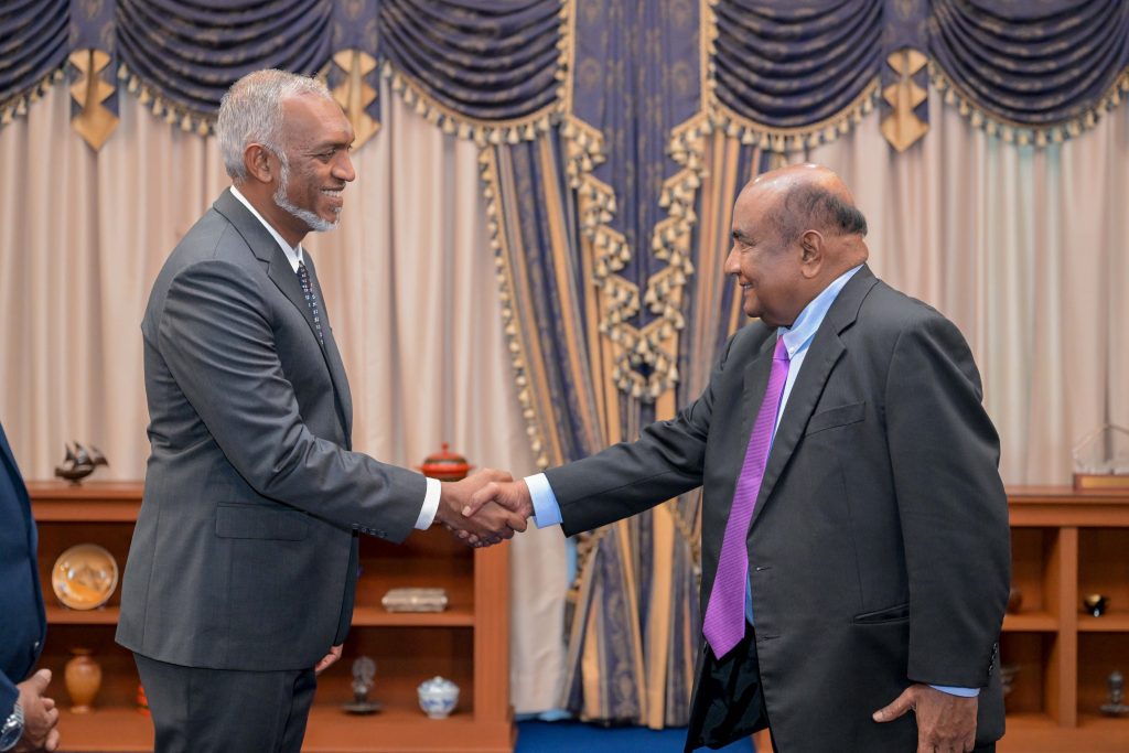 ރައީސް ޑރ މުއިއްޒުގެ އަރިހަށް، ސްރީލަންކާގެ ގާނޫނު ހަދާ މަޖިލީހުގެ ރައީސް އިހްތިރާމުގެ ޒިޔާރަތެއް ކުރައްވައިފި
