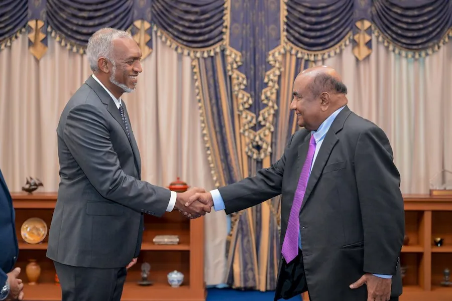 ރައީސް ޑރ މުއިއްޒުގެ އަރިހަށް، ސްރީލަންކާގެ ގާނޫނު ހަދާ މަޖިލީހުގެ ރައީސް އިހްތިރާމުގެ ޒިޔާރަތެއް ކުރައްވައިފި