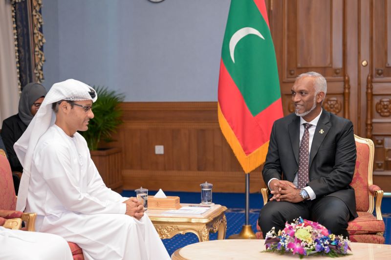 ަރައީސް ގެ އަރިހަށް ޔޫ.އޭ.އީގެ ސައިބަރ ސެކިއުރިޓީގެ އިސްވެރިޔާ އިޙްތިރާމުގެ ޒިޔާރަތެއް ކުރައްވައިފި