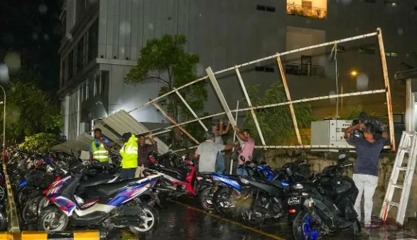 އައިޖީއެމްއެޗް ކައިރީ އޮންނަ ޕާކިން ޒޯނުގައި ހުރި ފާރެެއް ވެއްޓި ސައިކަލުތަކަކަށް ގެއްލުން ވެއްޖެ