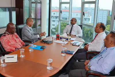 ޔުނިސެފްގެ ރީޖަނަލް ޑައިރެކްޓަރ ހޯޕްއައިލެންޑް އާއި ގުޅޭ ގޮތުން މަޝްވަރާ ކުރައްވައިފި