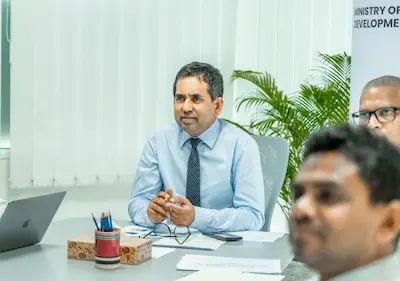 މިނިސްޓަރު ސައީދު ޕޭޕަލްގެ ގްލޯބަލް މާކެޓިންގެ ރައީސްއާއެކު މަޝްވަރާ ކުރައްވައިފި