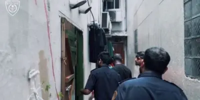 ސާފުތާހިރުކަމެއް ނެތި ގަވާއިދާ ހިލާފަށް ވިޔަފާރިކުރަމުން ދިޔަ ތަނެއް ބަލައިފާސްކޮށް 3 މީހަކު ހައްޔަރަށް